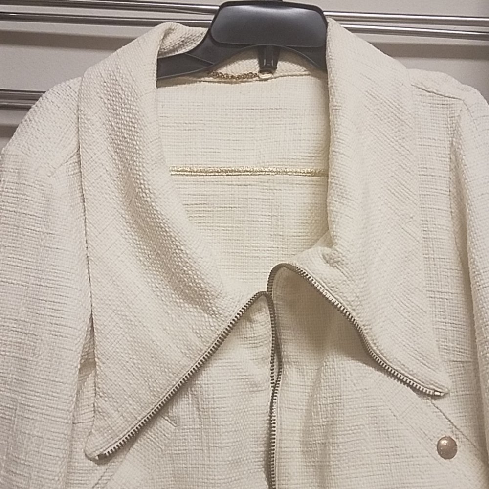 Jacket - Picture 2 of 4